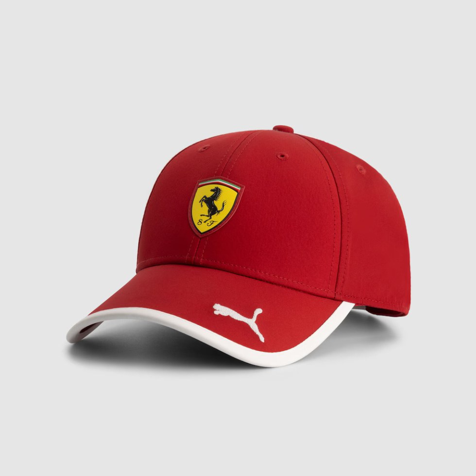 Ferrari F1 2025 BB kšiltovka Classic s lemováním červená Ferrari F1 2025 BB kšiltovka Classic s lemováním červená - dámské kšiltovky